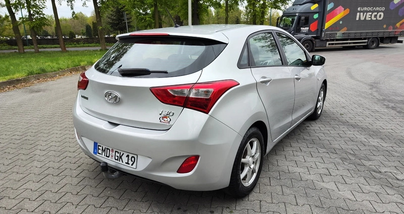 Hyundai I30 cena 31900 przebieg: 180000, rok produkcji 2012 z Praszka małe 466